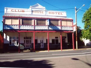 Club House Hotel - Lightning Ridge Tourism