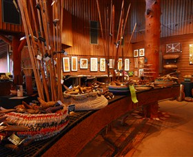 Maruku Retail Gallery - Lightning Ridge Tourism